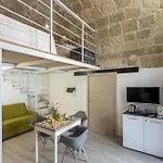 Loft Mirabella 公寓