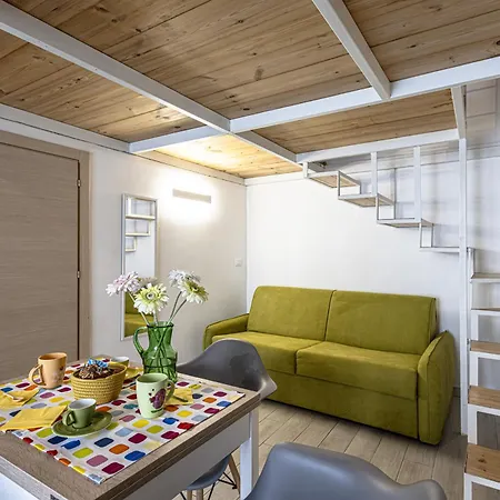 Loft Mirabella 公寓