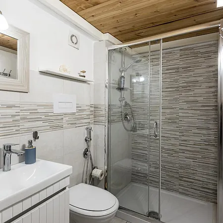 Апартаменты Loft Mirabella